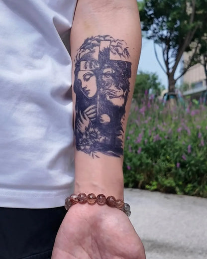 1 Blatt Maria & Löwe